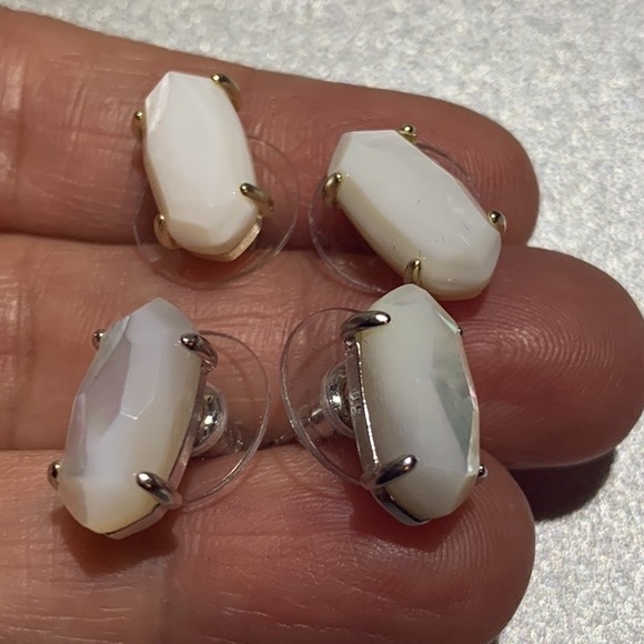 Kendra Scott earrings w filagree backing - Picture 10 of 12